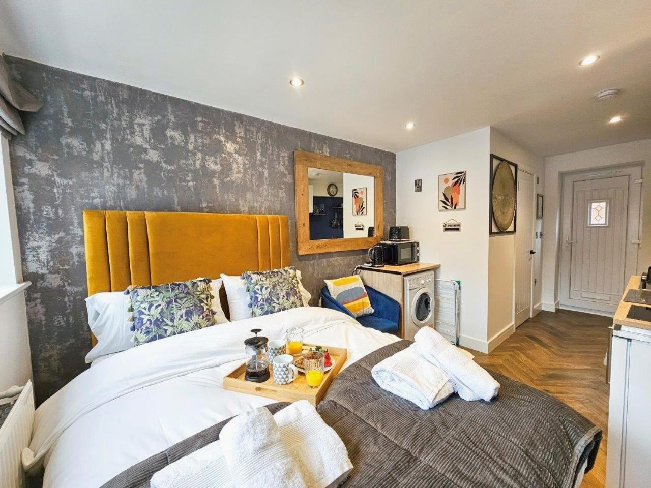 Cobblestone Studio By Fortuna Property Cheltenham Eksteriør bilde